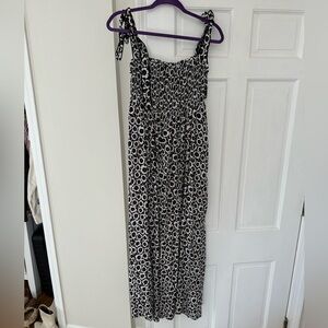 DVF Floral print maxi with pockets, shoulder toes, smocked bodice, size S